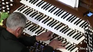 Maestro Hector Olivera performs Widor's Toccata from Symphony No.5
