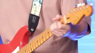 Levy's Right Height Guitar Strap - Koi Pattern