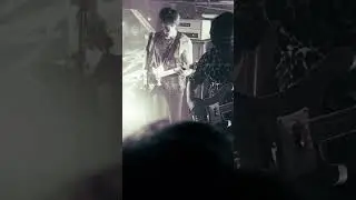 Bass so DEEP it&rsquo;ll knock you OUT 🔊 (╯&deg;□&deg;）╯ #skramz #rock #livemusic
