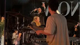 Spontaneous worship moment / Goodbye yesterday / BSSM 1