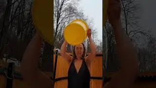 Моржи-Купание в Ледяной воде/Баста-Гагарина-С неба лей/Закаливание/Ведущая/Первый канал