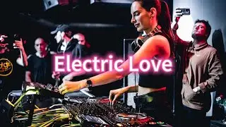 Electric Love: A Pulse-Pounding Synthpop Anthem