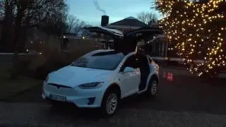 Merry Xmas Everyone - Tesla Model X Easter Egg Falconwings Lightshow - Taunus eMobil