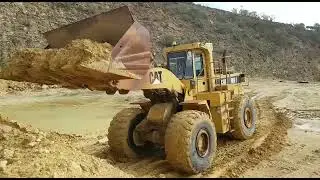 CAT 980F REMOVING GRAVEL IN THE QUARRY