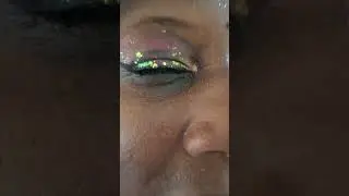 Halloween Glitter Glam look #twins #trinimua #transitionmakeup #playinginmakeupbyYolondo#glitterglam