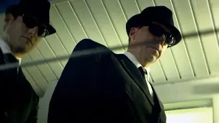 Who Are the Men in Black? | Monsters and Mysteries in America