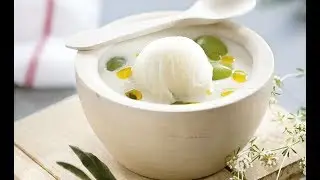 Ajoblanco con sorbete de mel&oacute;n