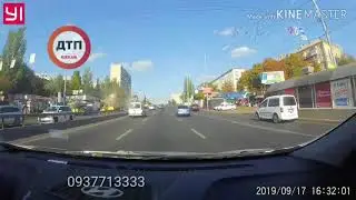 Киев. Дружбы народов. Бмв.  Коты, почему же я еду 70 и так же выходит?  Подпишитесь плс на наш акк п