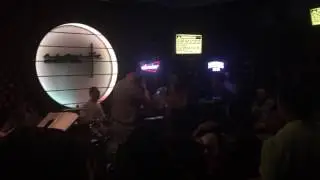Closer acoustic bar ntn