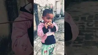 Nikki Baby Ki Masti 😂 | Allu Khaate Hi Sab Hans Pade 🤣 | Cute Baby Moments #cutebaby #funnyshorts