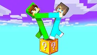 Minecraft, But It's Oneblock LUCKYBLOCK!