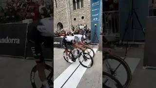 🏁 ISAAC DEL TORO 🥇#criterium #andorra #uae #isaacdeltoro #vincitore #sprint #mexico #finish #photo
