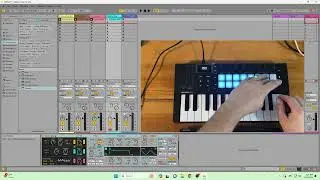 How to set up your LaunchKey Mini for a Looping Jam