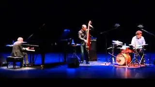 Giovanni Mirabassi, GIanluca Renzi, Lukmil Perez - Live at LG ART CENTER (Seoul)