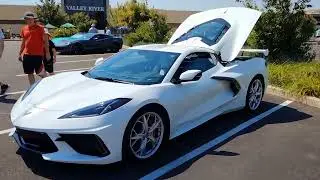 C8 Corvette white with stripes