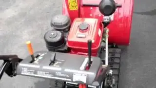 Honda HS 928 rubber track snowblower