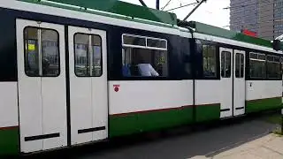 RoMeO pendeltram 11 vertrekt bij Rotterdam centraal richting het trammuseum Remise hillegserberg
