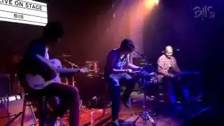 เพลงหนี (Live in levi's) - BIIS Furious Acoustic Band