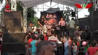 LIVE SHOW ' ( JBR ENTERTAINMENT ) BENALU CINTA / VOC . YANCE & MUTIYA