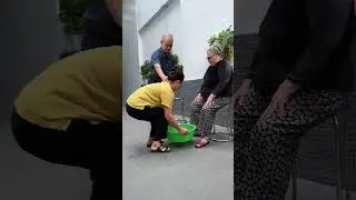 Respect the elderly [KINDNESS MAN] #kindness #respect #goodman #happy #humanities