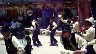 SICSIBAMBA PASACALLE EN LA FIESTA POR SU CENTENARIO EN EL PUEBLO