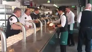 Bierstrasse im Schweizerhaus!