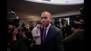 Labour Lawmakers Quit Party in Split with Corbyn