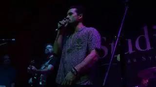 Michael Malarkey - Uncomfortably Numb