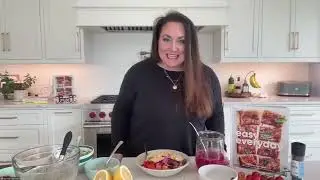 Jessica Merchant Makes Hummus Crunch Bowls