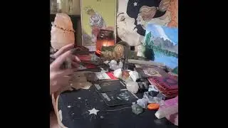 DM нашел кармика, который такой же грязный, как и они. Карми охотился на DM, ударил его по лицу, а затем сделал его призраком.