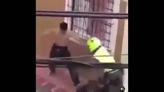 #عاجل جنود الاحتلال يعتقلون شابا فلسطينيا و الاخير يرد بطريقته الخاصة