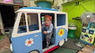 🤩 The Wheels on the Bus 🚌 | LikeLife