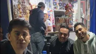 Aquí con toda la banda chismeando!!!