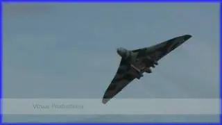 AVRO Vulcan bomber G-VLCN (XH558) - Sunderland Airshow 2009