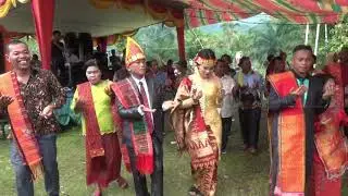 Gondang Batak | Manomu Hula-hula Parboru | Momen Wedding Jerusman & Lamtiur | Pesta Pernikahan