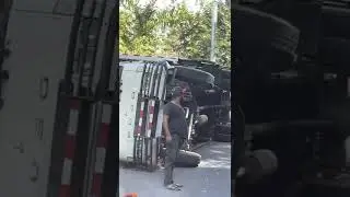 SE VOLTEA CAMION EN SIERRA MAMEY