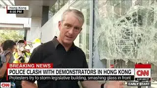 Hundreds of Hong Kong protesters storm government building over China extradition bill