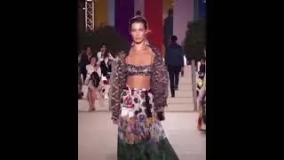 Bella Hadid in #missoni 🧚🏻♀️🧚🏻♀️#bellahadid #fashion #model #catwalk #runway #vxffcatwalk