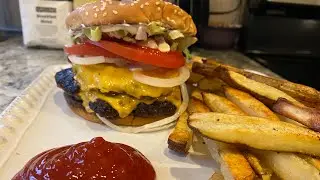 Masterbuilt 800 Gravity Series Griddle &ldquo;Better than 5 Guys&rdquo; Burgers | Ultimate Cheat meal