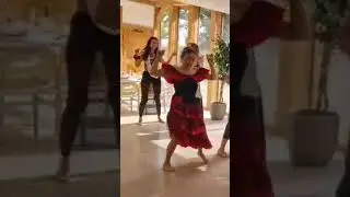 Bachata Lesson for a Hen Party.  #bachatadancing #henparty #bachatalessons