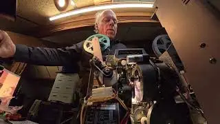 maintenance EIKI Slim Line 16mm projector, inside view