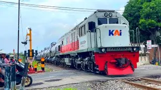 TOP KOMPILATION 12  in 1 High SPEED and SUPER Fast Train Videos |Diesel Trains | Indonesian Railways