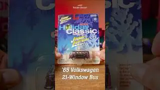 '65 Volkswagen 21-Window Bus #JohnnyLightning #Christmas #Natal #Holiday #Diecast #Miniature