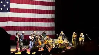Willie Nelson and Bob Weir - Will The Circle Be Unbroken 9/16/23