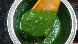 Healthy Breakfast Recipe Green Masala Palak Paratha. Green chapathi