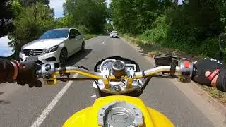 Yamaha Bulldog 1100 in Weitwinkel statt Superview.