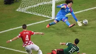 TOP 10 CRAZY GOALS IN FOOTBALL