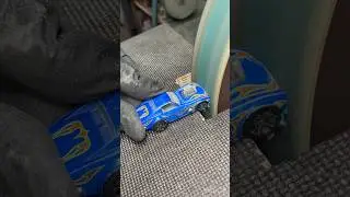 Hot Wheels car vs sander #oddlysatisfying #topmoments #toycar #satisfying #shredder #sandervs #arms