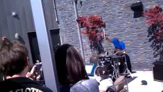 Conrad Real- Headless drummer