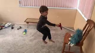 Oliver Polliver Defeats the Yeti (Slow Motion)